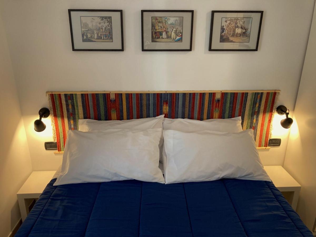 La Casa Blu Nel Cuore Storico Di Napoli Extérieur photo